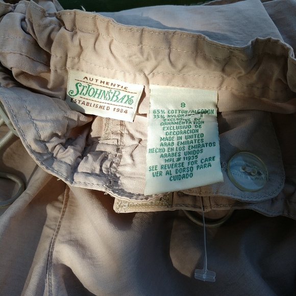 St. John's Bay Capri's Elastic Waist Beige Pockets - Picture 2 of 11